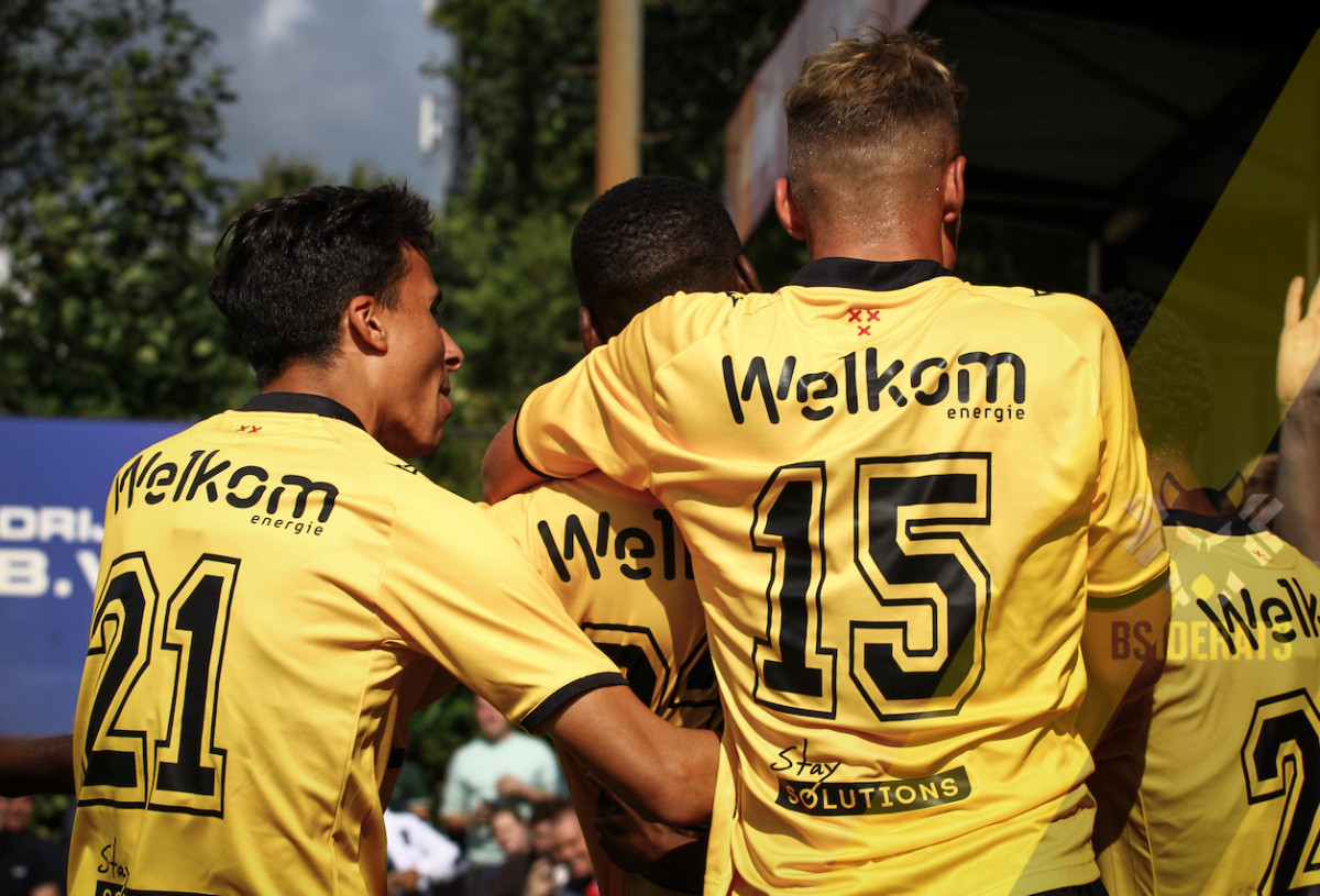 nac kortrijk [2 1] [78 van 92]